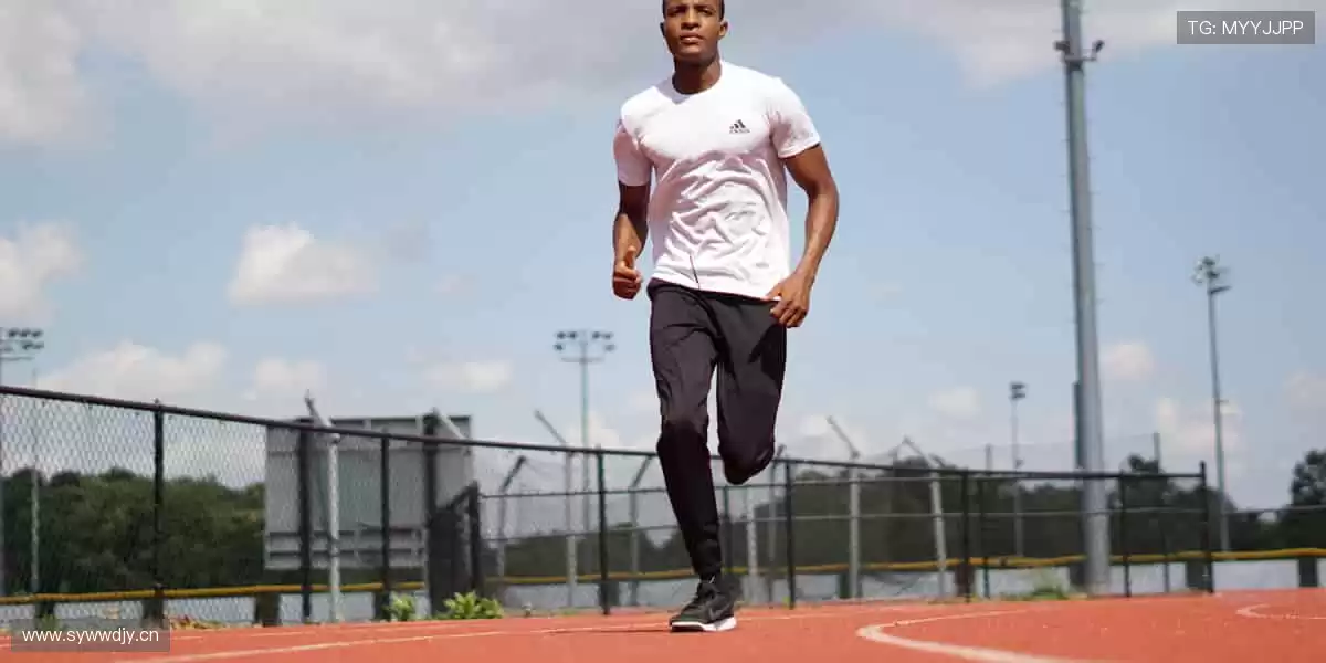 👟 潮流装备，让运动更有态度！